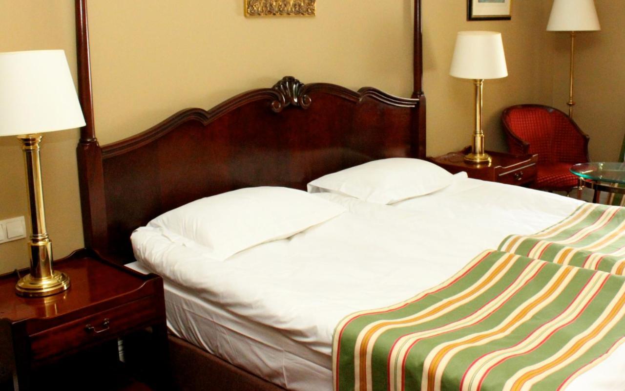 Dwor Sierakow Hotel Room photo