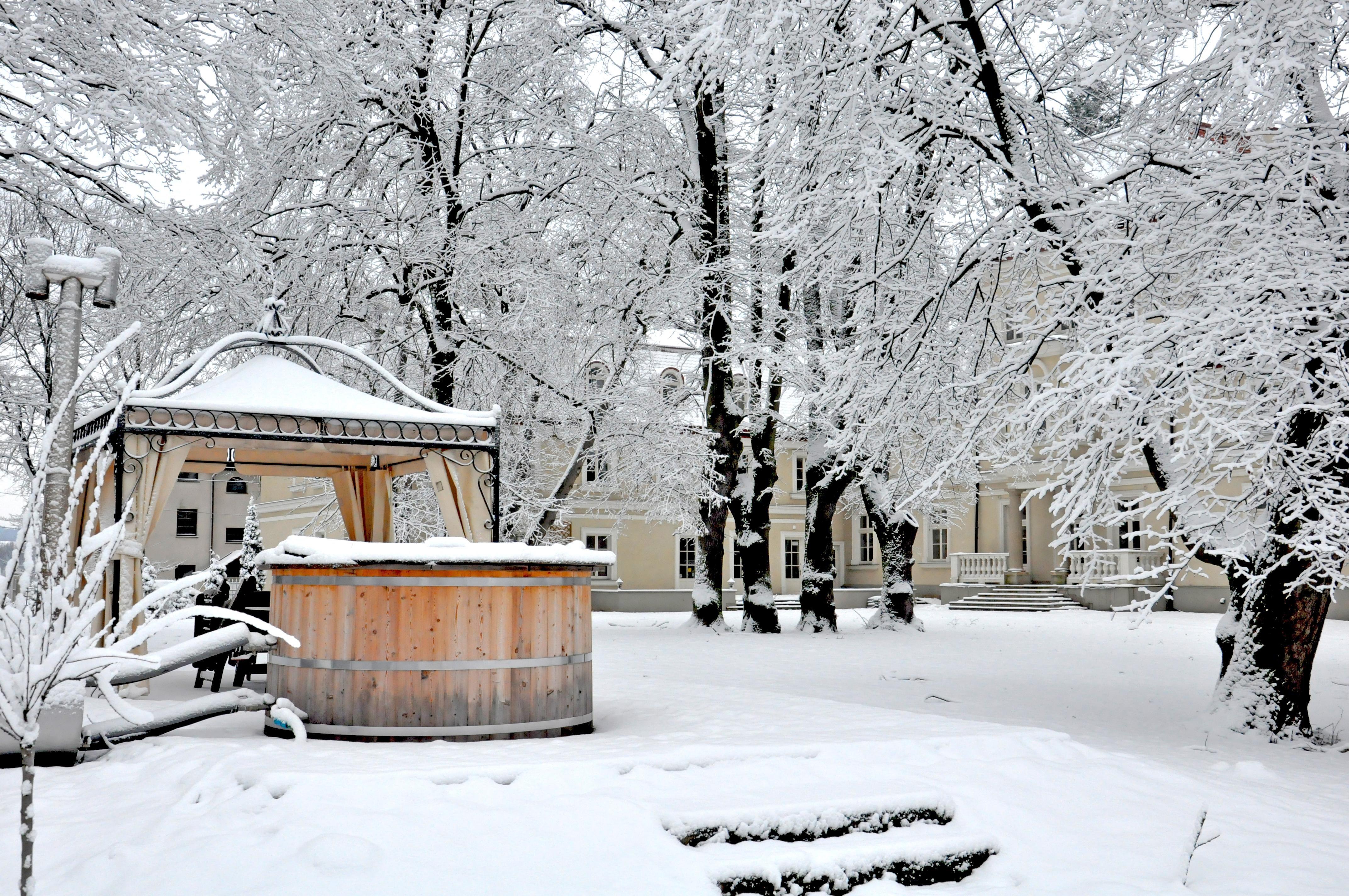 Dwor Sierakow Hotel Exterior photo